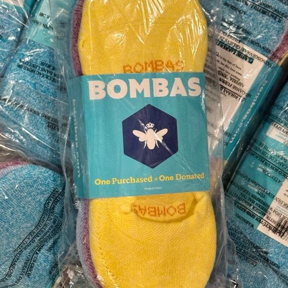 New 4-Pack Bombas Women's Lightweight No Show Socks Mixed Bright Colors Medium - Picture 3 of 9
